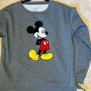 Embroidered Disney Mickey Mouse Sweatshirt size XL